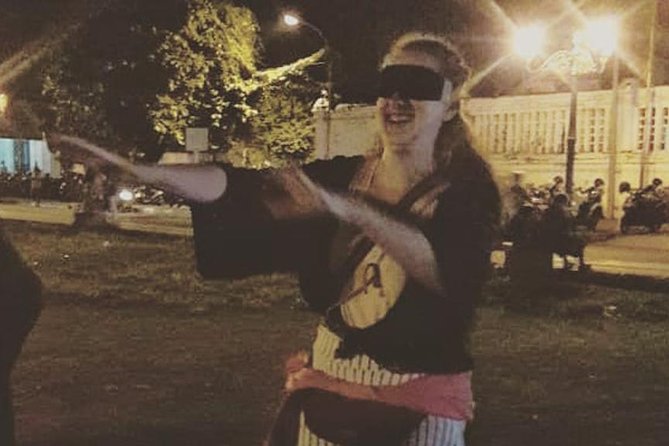 Small-Group Walking and Food Tour by Night in Yogyakarta - Why the Small Group Makes a Difference