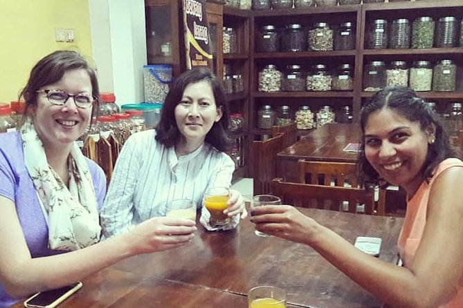 Small-Group Walking and Food Tour by Night in Yogyakarta - Small Snacks and Everyday Javanese Flavors