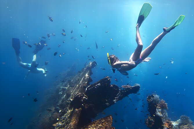 Snorkeling in Blue Lagoon Padang Bai Bali : Snorkel in the clear blue waters - Lunch after the water portion