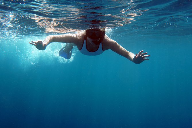 Snorkelling with Manta Rays at Nusa Penida and Lembongan - Snorkeling beside the manta rays