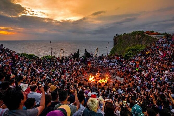 Southern Bali Highlights Tour & Uluwatu Temple - Padang-Padang Beach: a smaller stop with a rocky entrance