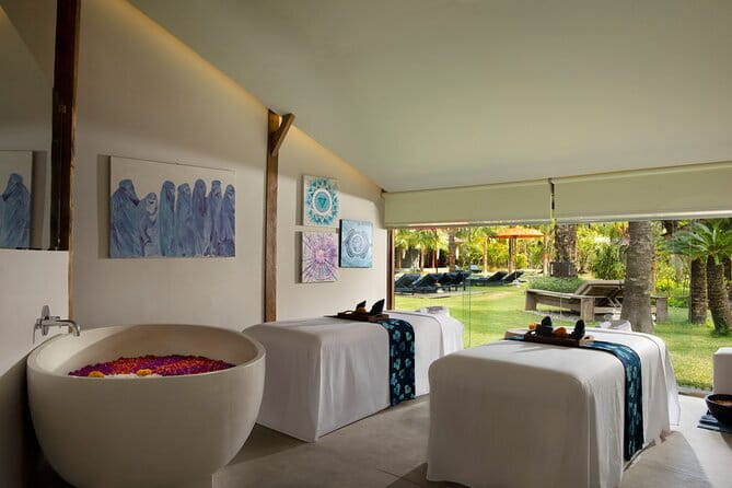 Spa at Heiwa with Dining Included at Hiiragi - Arriving at Hiiragi in Umalas