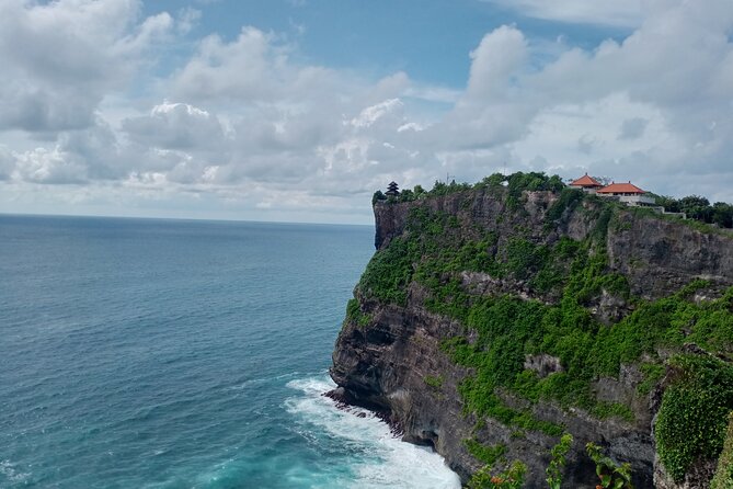 Tanah Lot and Uluwatu Temple Private Guided Tour - Coffee, a warung, and food costs