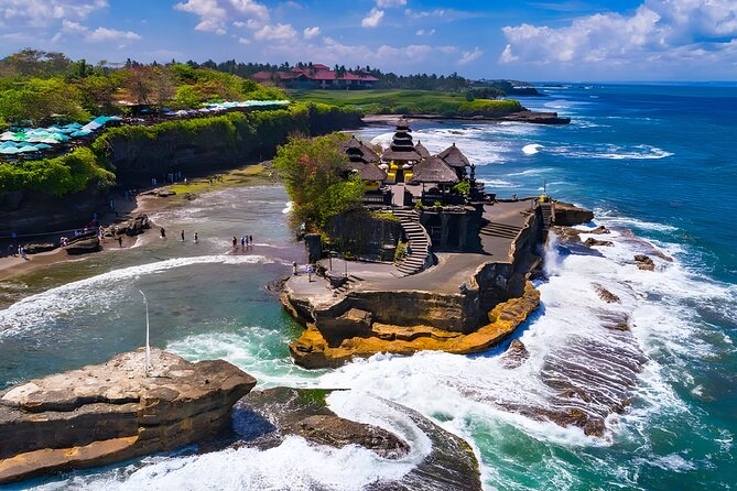 Tanah Lot and Uluwatu Temple Tour - Bali Full Day Sightseeing Tours - Traffic can reshape the whole experience