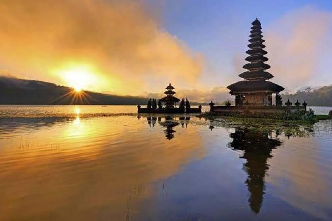 Tanah Lot - Jatiluwih (UNESCO) - Beratan lake -Hidden hill (Wanagiri)-FREE WI-FI - Ulun Danu Beratan beside the volcanic lake
