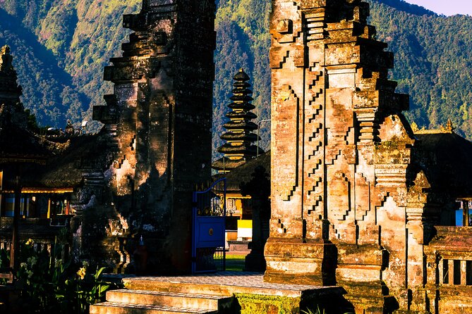 Tanah Lot - Jatiluwih (UNESCO) - Beratan lake -Hidden hill (Wanagiri)-FREE WI-FI - Taman Ayun adds another temple perspective