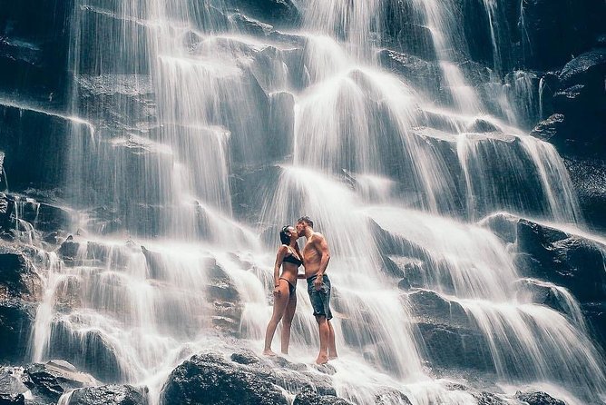 Tanah Lot Temple, Waterfall & Ubud Tour (Private & All-Inclusive) - Meeting the monkeys in Ubud