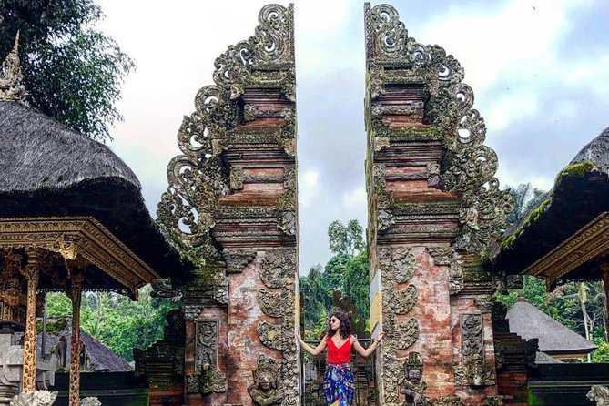 Tanah Lot Temple, Waterfall & Ubud Tour (Private & All-Inclusive) - Finishing at Tanah Lot Temple