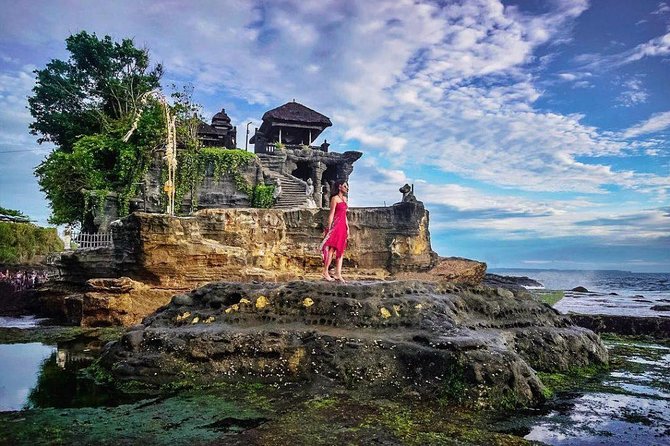 Tanah Lot Temple, Waterfall & Ubud Tour (Private & All-Inclusive) - Starting with Tirta Empul’s holy spring