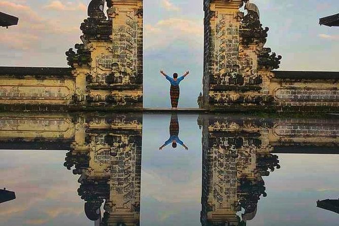 The Gates of Heaven Lempuyang Tours All Inclusive - The beach and snorkeling stop