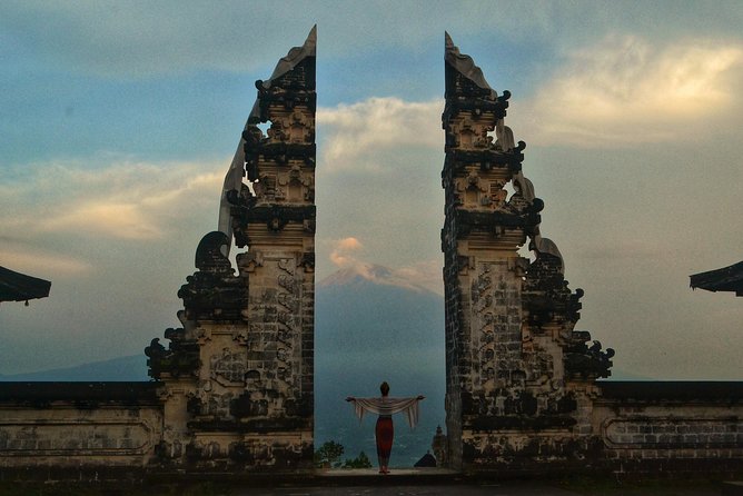 The Gates of Heaven Lempuyang Tours All Inclusive - Celuk Village, coffee, and optional activities