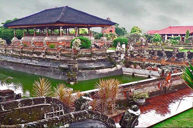 Tour: Besakih Temple-Kintamani Volcano-Water temple&Rice Terrace - Besakih Temple and the slopes of Mount Agung