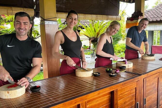 Ubud Cooking Class with Optional Market Visit Pickup Included - Key points to know before booking