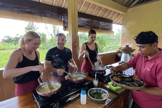 Ubud Cooking Class with Optional Market Visit Pickup Included - Visiting the market and choosing the ingredients