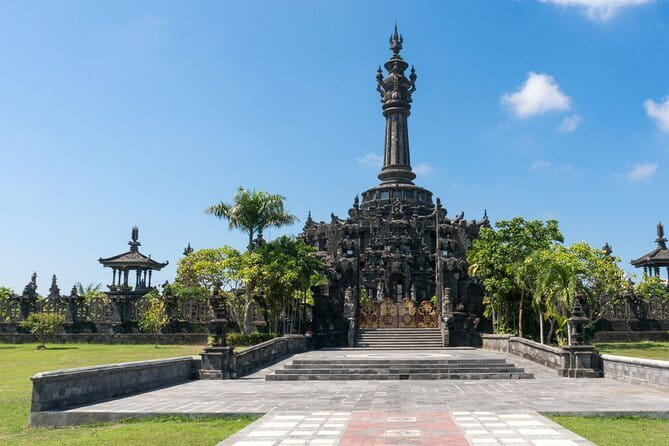 Ubud Full-Day Private Tour: Waterfall, Temple, Rice Terrace. - Tegalalang Rice Terrace: views and an explanation of rice
