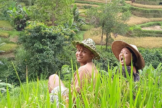 Ubud : Kintamani Downhill Cycling Tour with Lunch - The local school and Pura Desa Malet Gusti