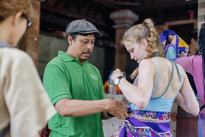 Ubud Small Group Tour: Monkey Forest, Tegalalang Rice Terraces and more - Tegalalang Rice Terrace: the visual high point