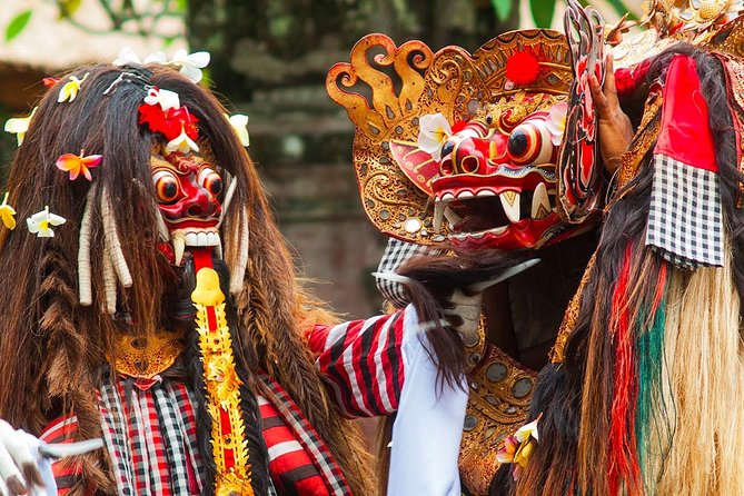 Ubud Temples, Waterfalls, Rice Terraces & Balinese Culture - Ubud Traditional Art Market: four hours for browsing and bargaining