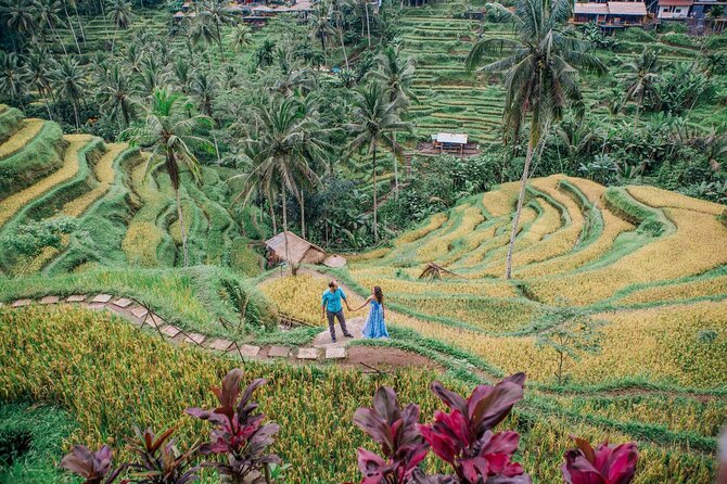 Ubud Tour - Best of Ubud - All Inclusive - Starting with a Balinese family compound