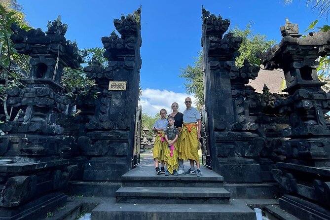 Uluwatu Surrounding: GWK- Padang Beach- Uluwatu Temple - Food, water, and small costs to plan for