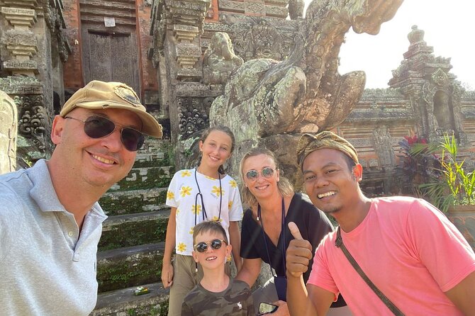 Uluwatu Surrounding: GWK- Padang Beach- Uluwatu Temple - Who will get the most from this tour