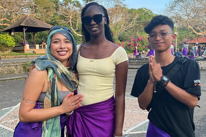 Uluwatu Temple Entrance & Kecak Dance Tickets - What the guides add