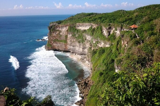 Uluwatu Temple & Kecak Fire Dance Tour - The Kecak Fire Dance turns the evening theatrical