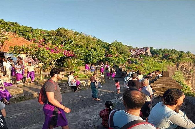 Uluwatu Temple with Sunset Tours - Guides, driving, and the private format