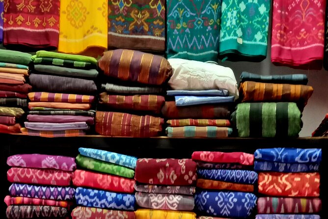 Well-Guided Local Textile Tour of Denpasar - Kumbasari Market: traditional cloth and local shopping