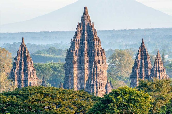 Yogyakarta: Borobudur Climb-up & Prambanan Day Trip All Inclusive - Starting with Borobudur’s 504 Buddhas