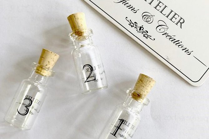 Your Fragrance Selection: Bali Perfume Workshop and Creations - What happens during the perfume introduction
